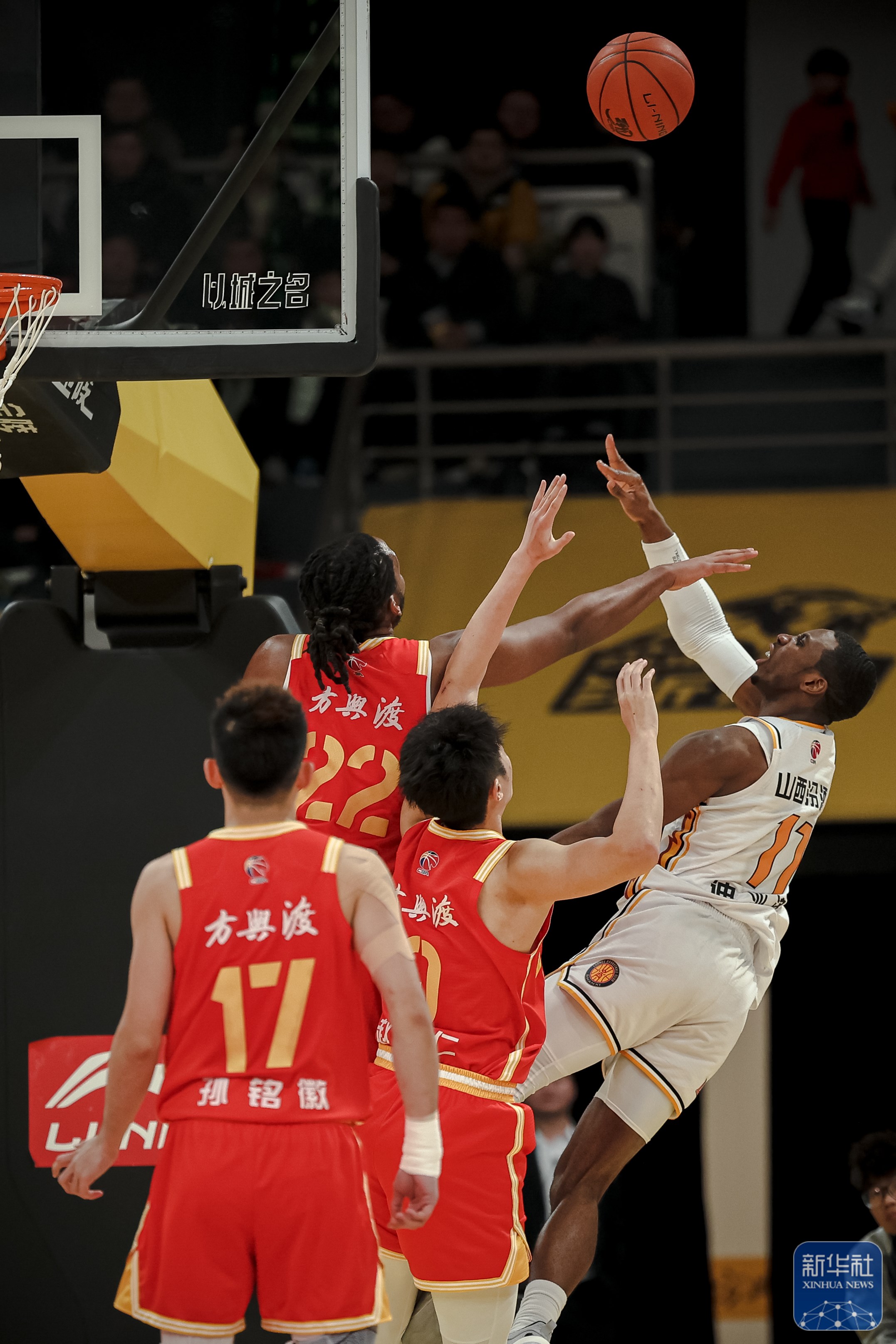 3377体育-NBA常规赛窗口期再迎强敌，山东男篮豪取连胜，主帅态度：目标明确，轮换策略成焦点的简单介绍
